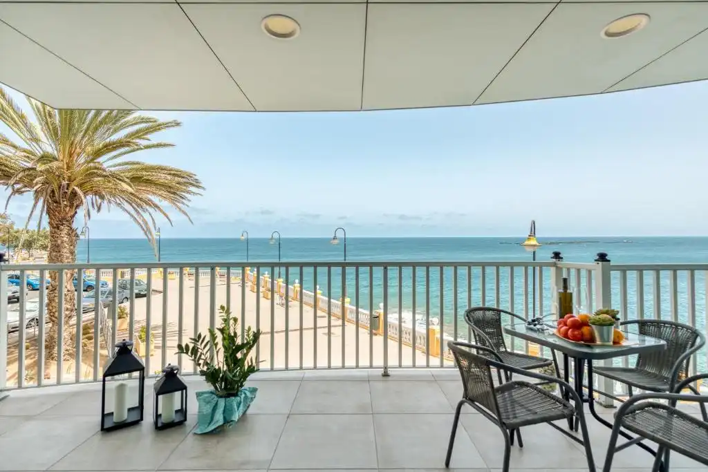 Terraza de Piso de alquiler en Playa del Hombre - Taliarte - Salinetas