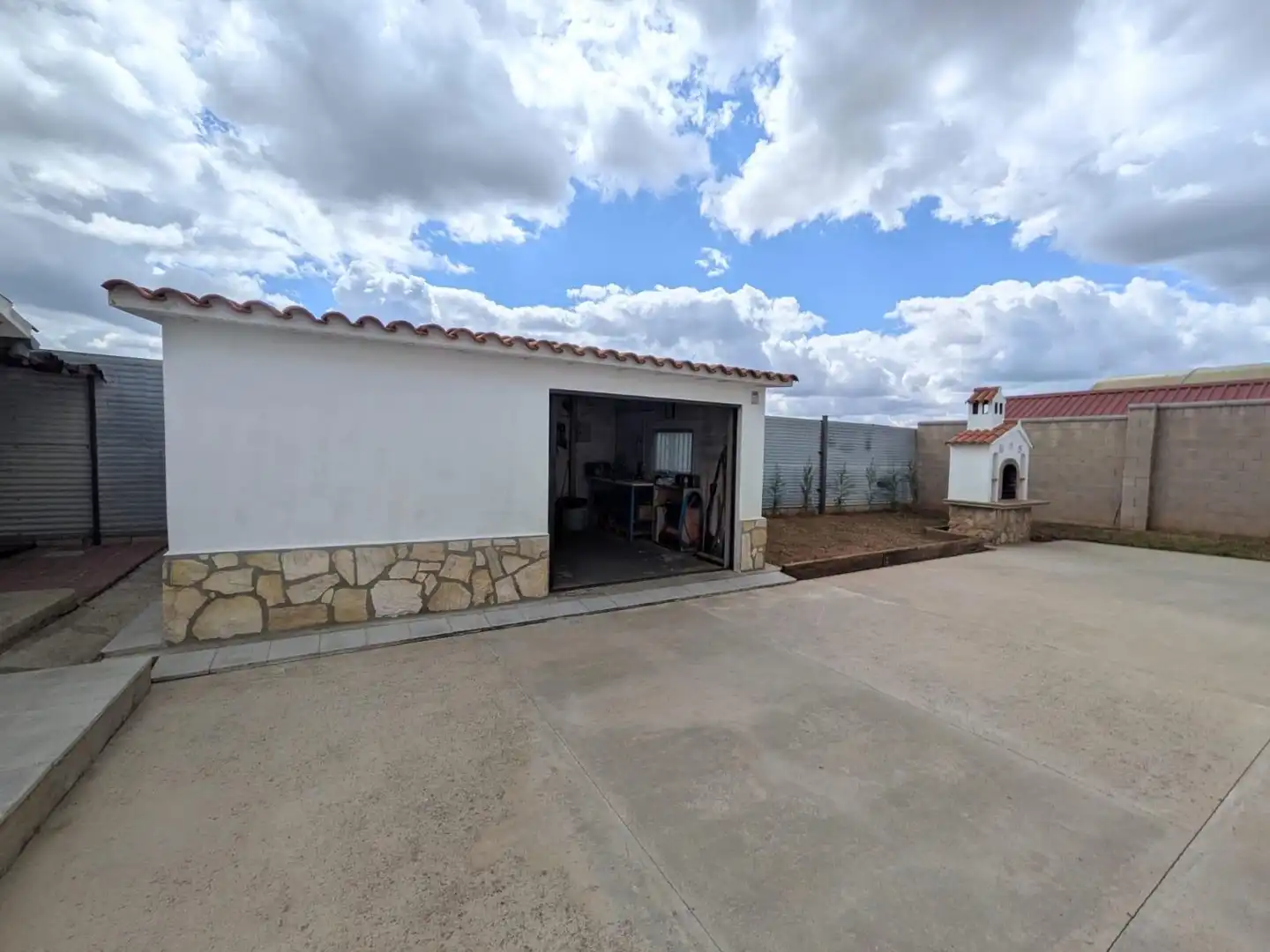 Aparcament de Casa o xalet en venda en Pezuela de las Torres amb Calefacció, Jardí privat i Traster