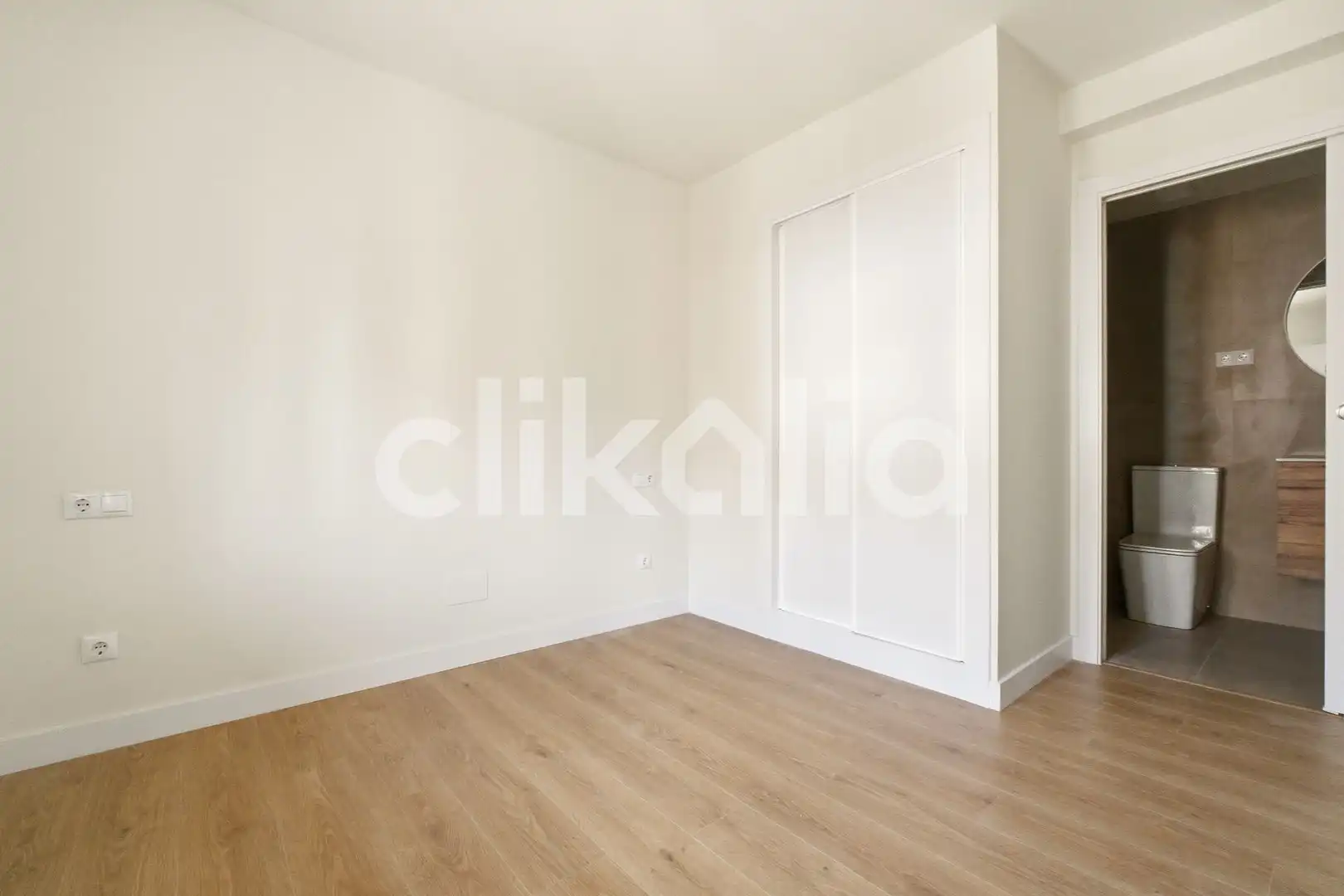Habitación de Piso en venta en Madrid con Aire acondicionado, Calefacción y Terraza