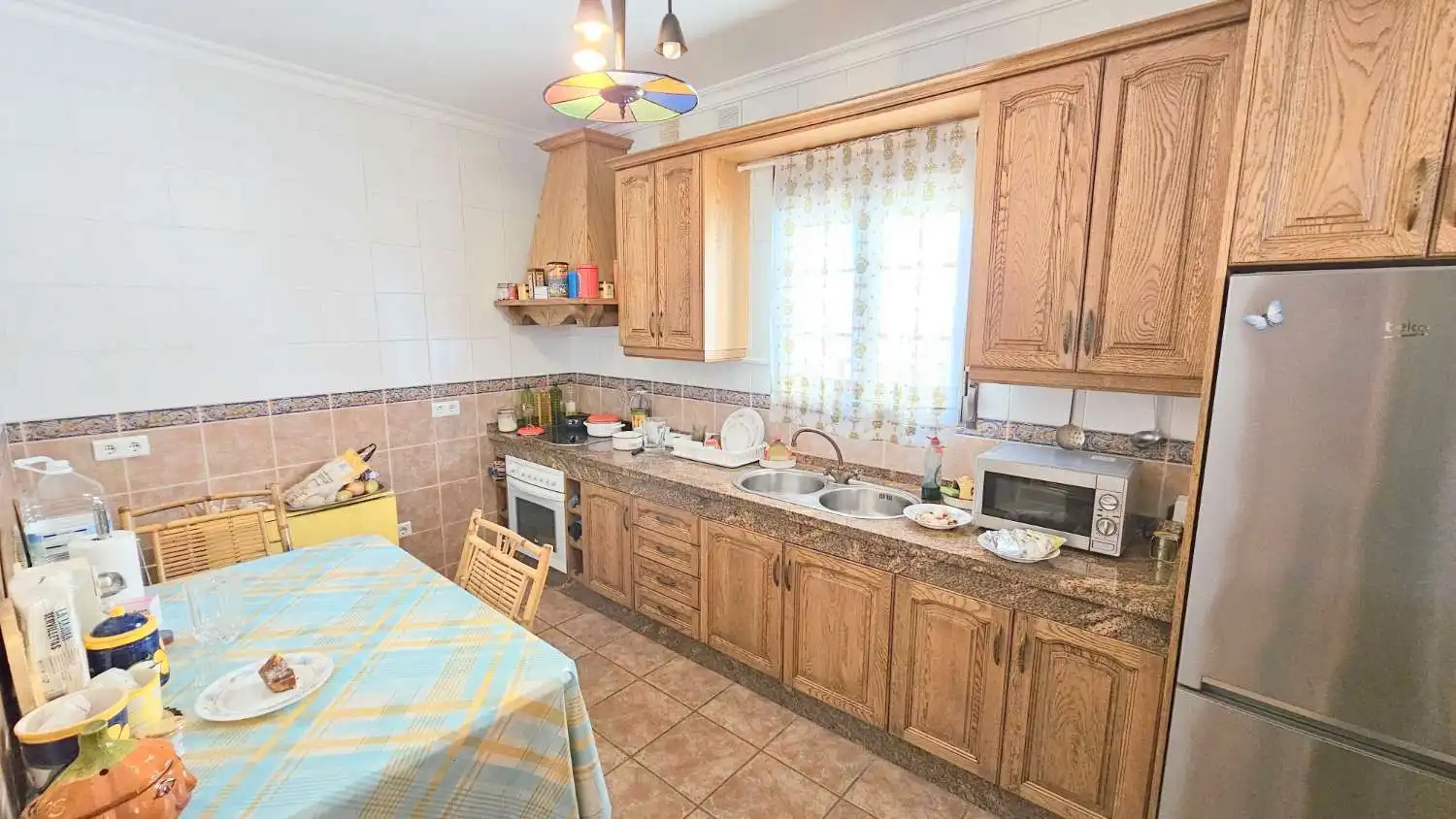 Cuina de Casa adosada en venda en Vélez-Málaga amb Terrassa, Traster i Moblat