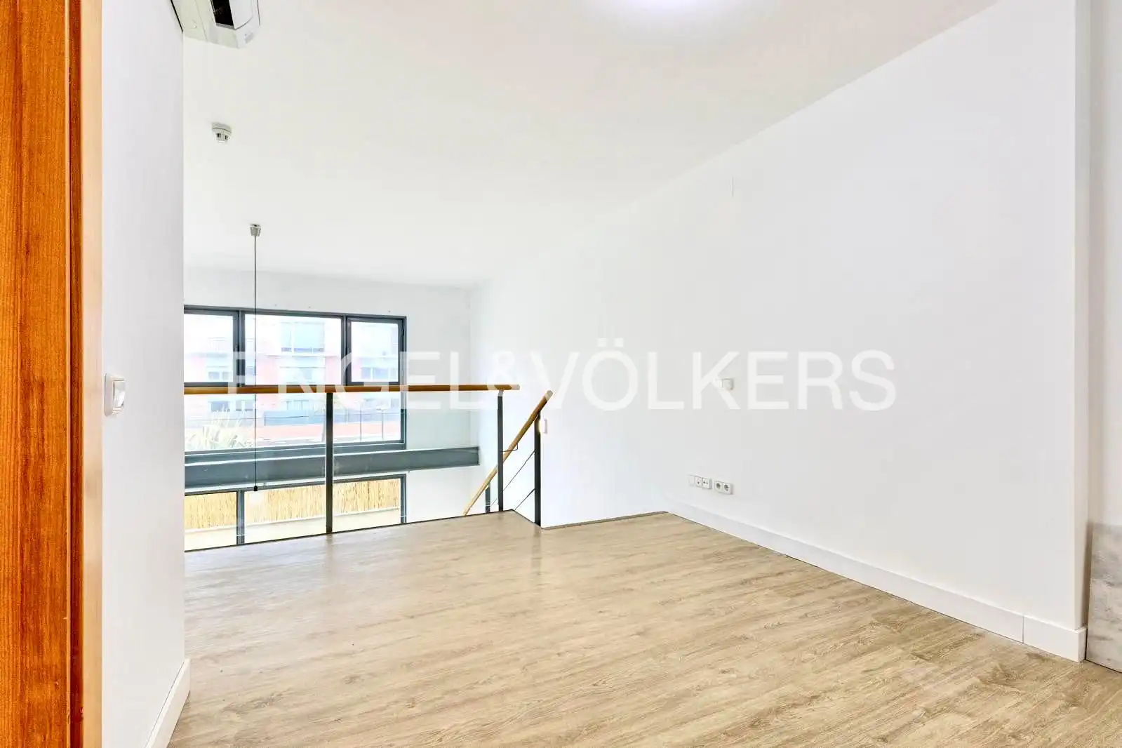Sala d'estar de Dúplex de lloguer en Alcorcón amb Aire condicionat, Calefacció i Parquet