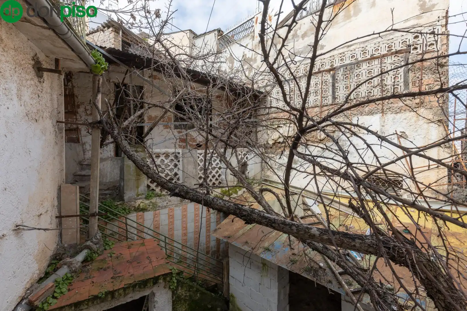 Exterior view of Houses for sale in Granada