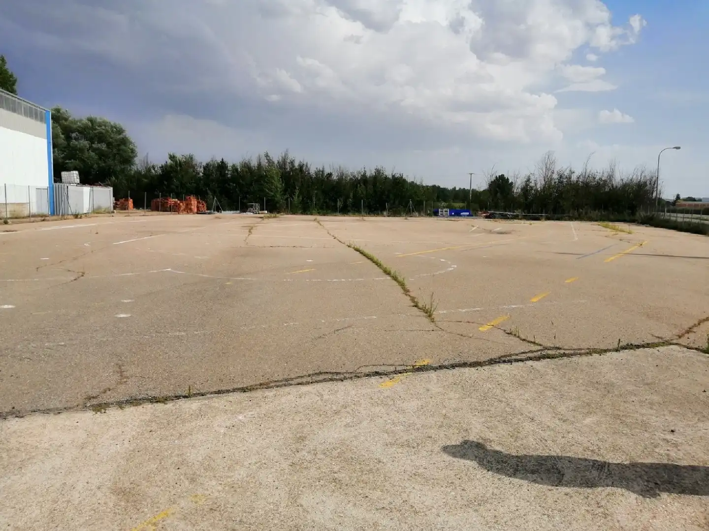 Parking of Industrial buildings for rent in Palencia