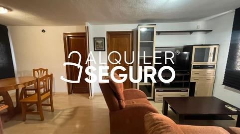 Foto 2 de Piso de alquiler en Azcoitia , Buena Vista, Madrid