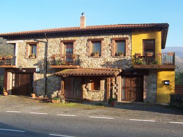 Maison avec balcon à vendre à Barrio Veguilla de Abajo