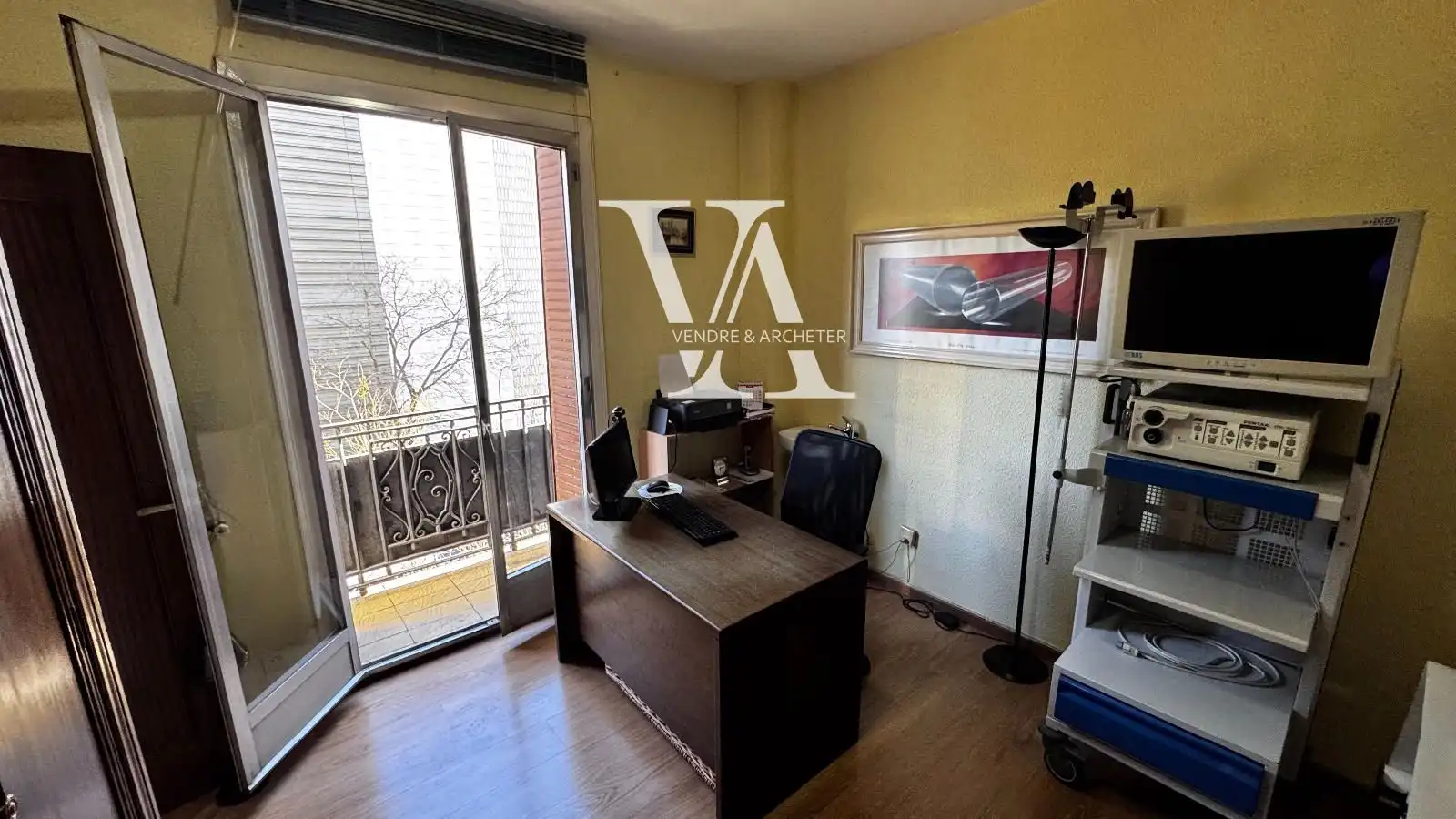Flat with terrace for sale in Alcala, imagen 2