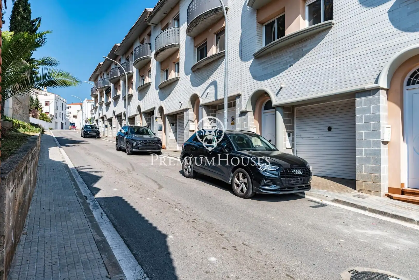 Exterior view of Detached homes for sale in Sant Pere de Ribes  with Air Conditioner, Heating and Private garden