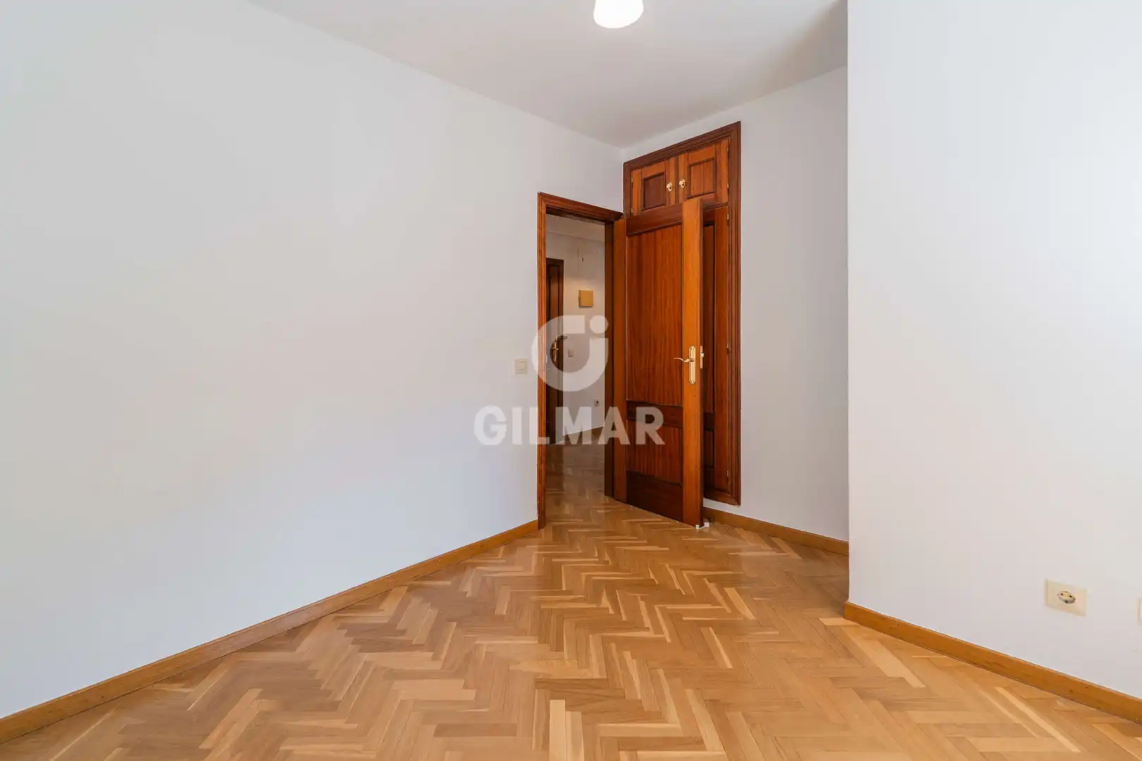 Schlafzimmer von Wohnung zum Verkauf in Pozuelo de Alarcón mit Heizung, Privatgarten und Abstellraum