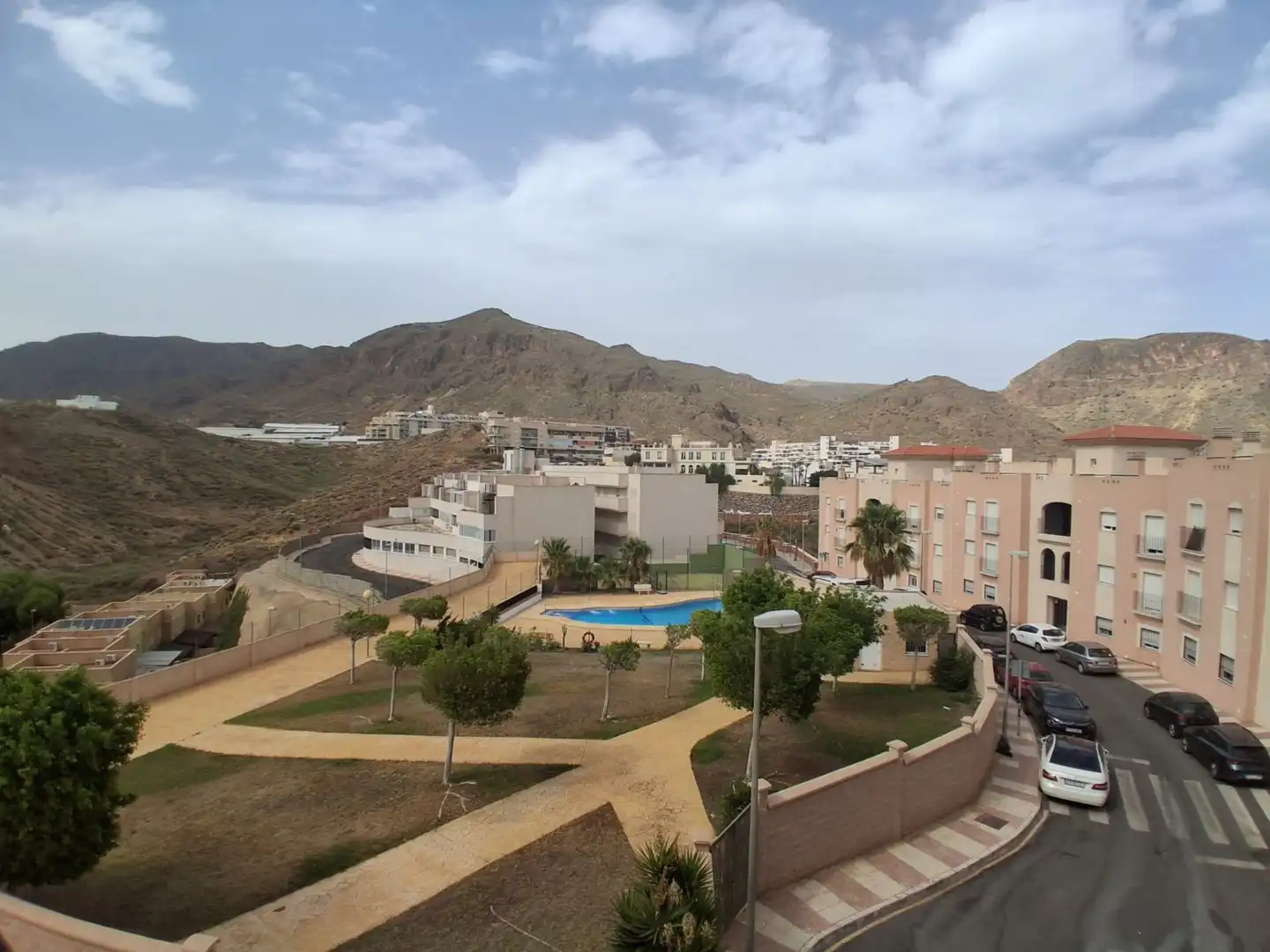 Vista exterior de Pis en venda en Roquetas de Mar amb Aire condicionat, Calefacció i Terrassa
