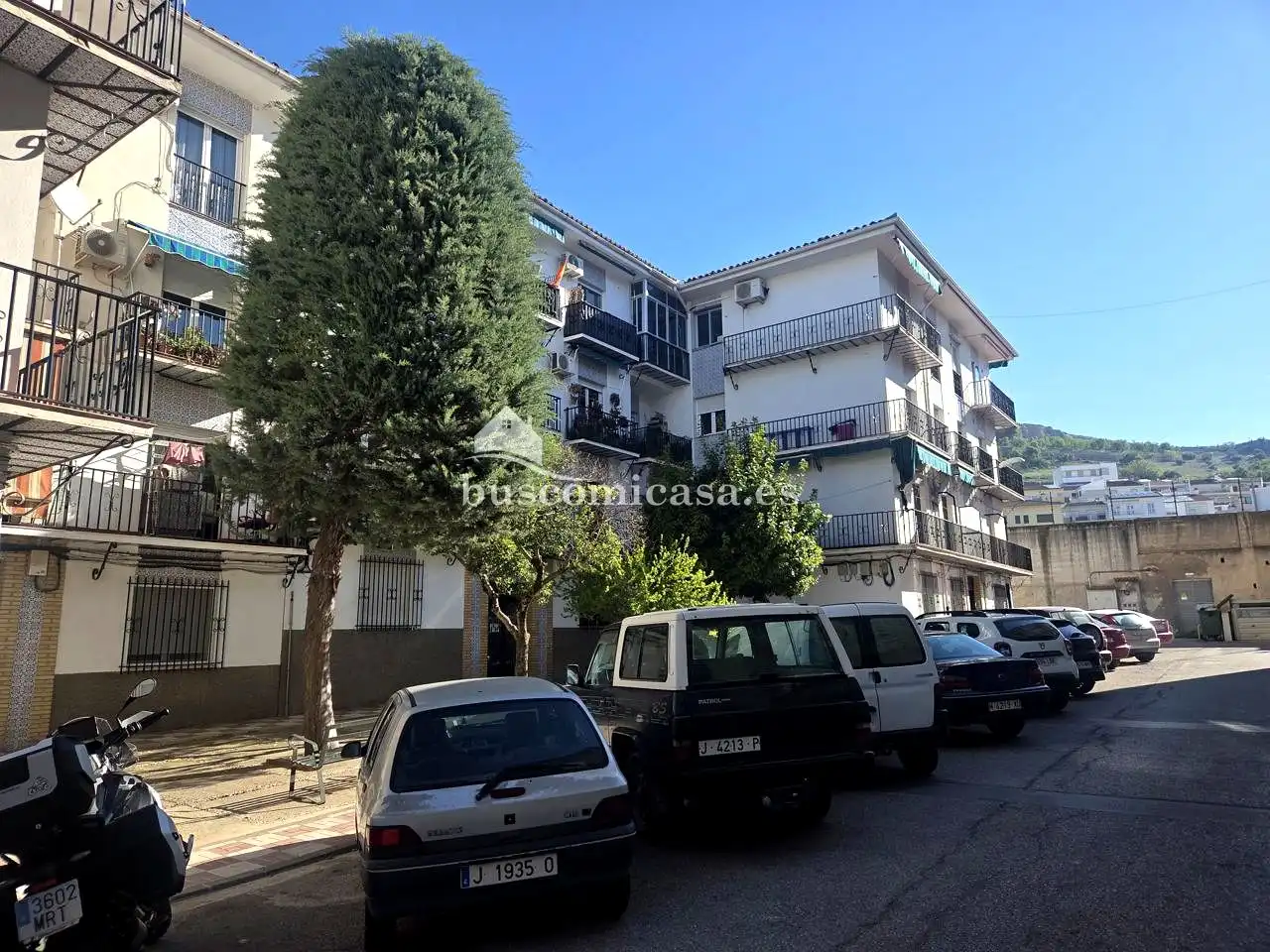 Vista exterior de Pis en venda en Alcalá la Real amb Terrassa i Balcó