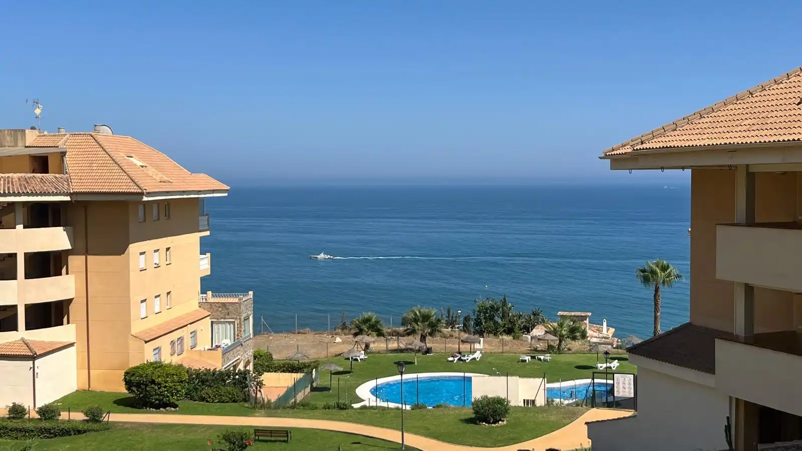 Apartment mit Pool zum Verkauf in Las Gaviotas  - Carvajal