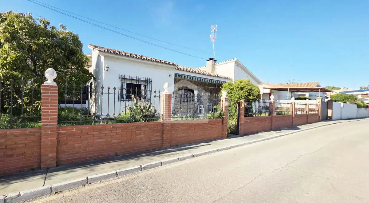 Vista exterior de Casa o chalet en venta en Rincón de la Victoria con Jardín privado y Terraza