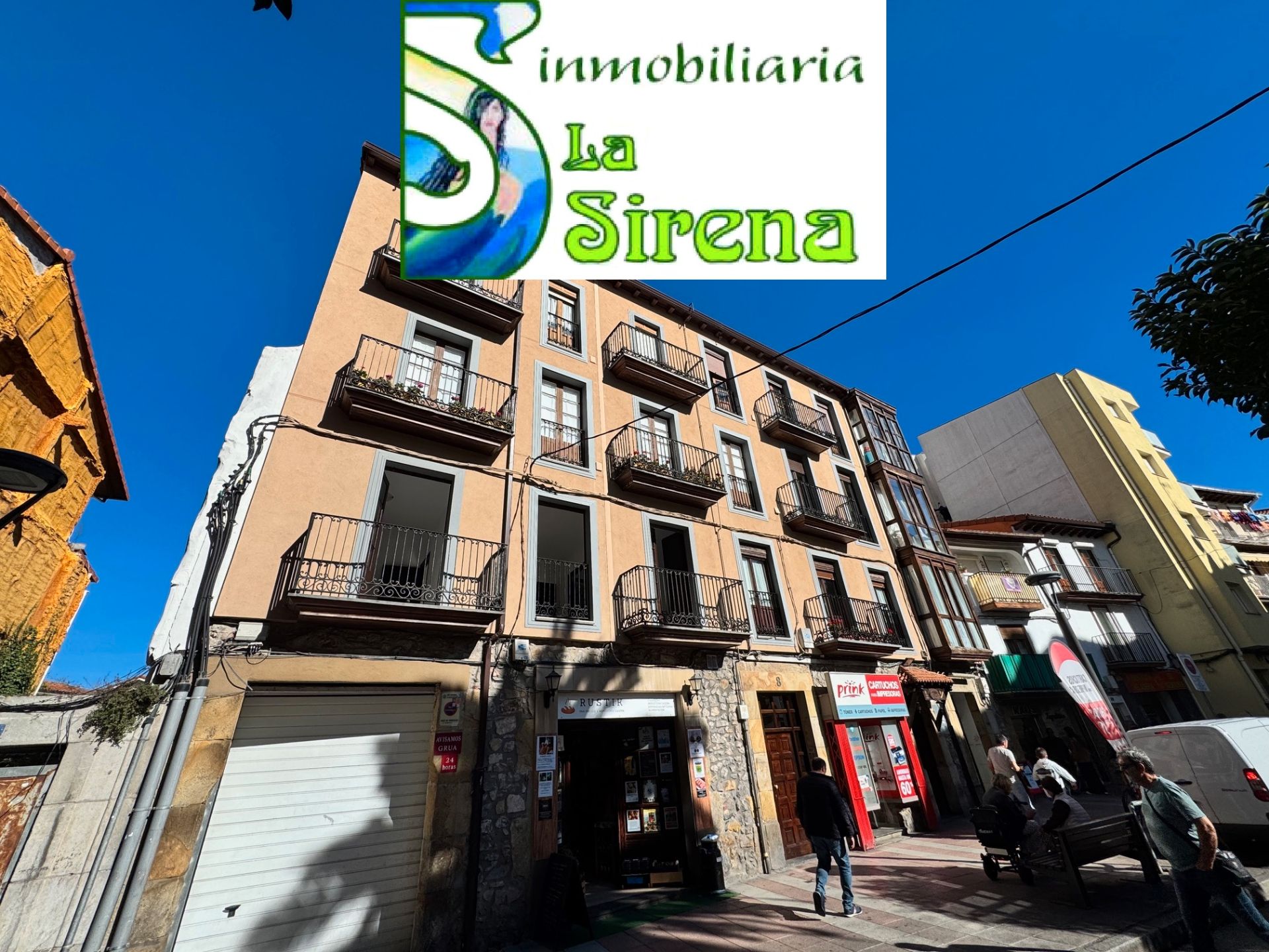 Vista exterior de Piso de alquiler en Castro-Urdiales con Calefacción, Amueblado y Microondas