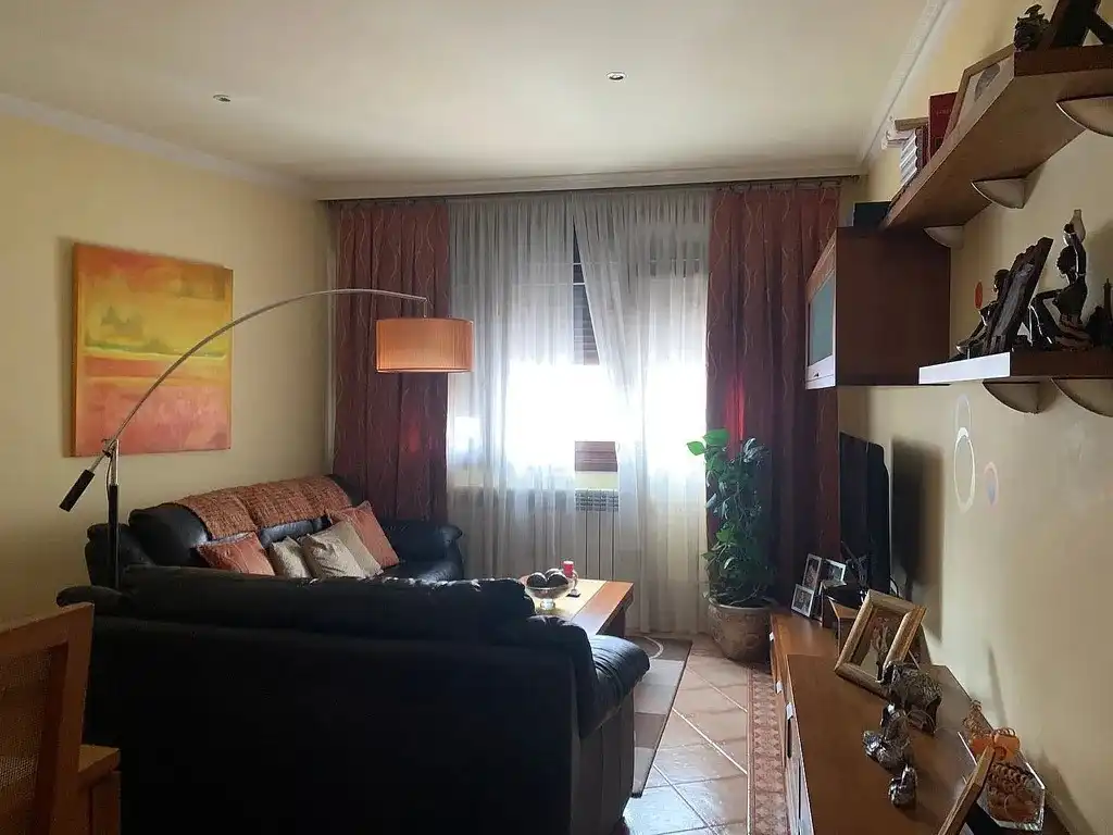 Sala d'estar de Casa o xalet en venda en A Guarda   amb Calefacció, Jardí privat i Parquet