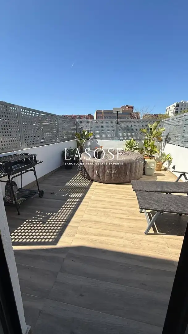 Terrassa de Casa o xalet en venda en Barcelona amb Aire condicionat, Calefacció i Terrassa