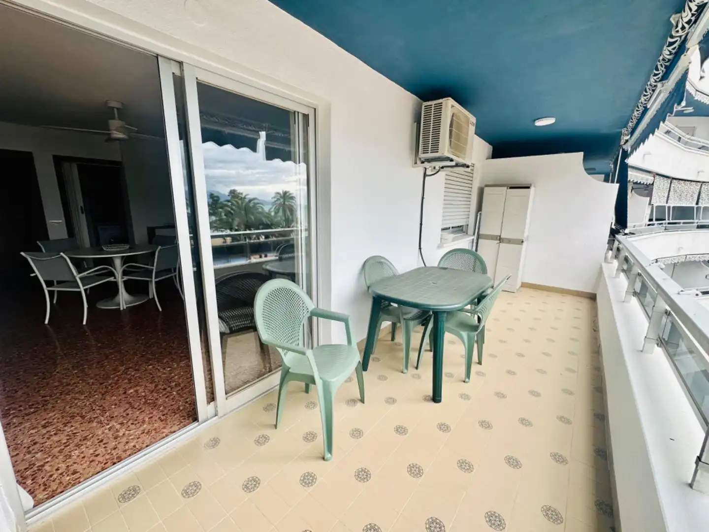 Terraza de Apartamento de alquiler en Cullera con Aire acondicionado, Jardín privado y Terraza