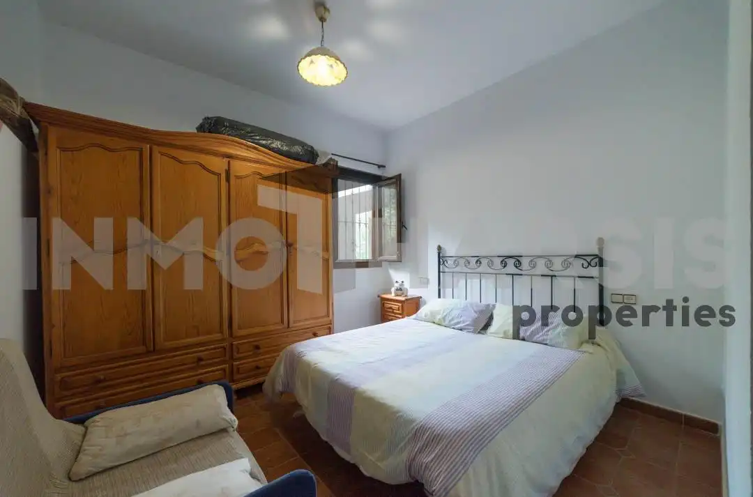 Dormitori de Casa o xalet en venda en Abrucena amb Jardí privat, Terrassa i Moblat