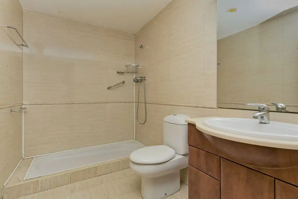 Badezimmer von Maisonette zum Verkauf in Manresa