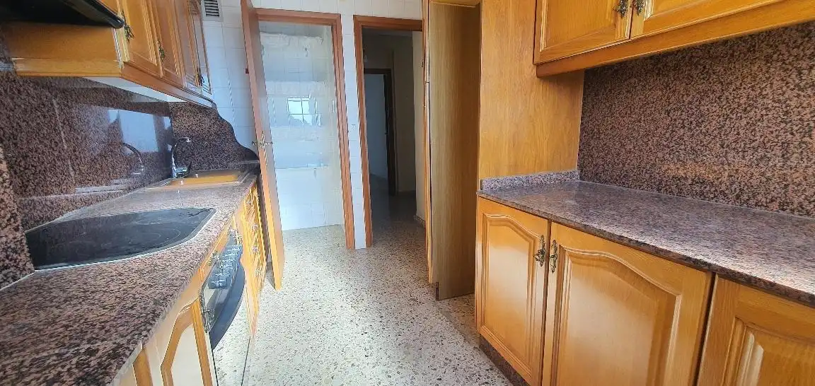 Piso con ascensor en venta en Hellín, imagen 7