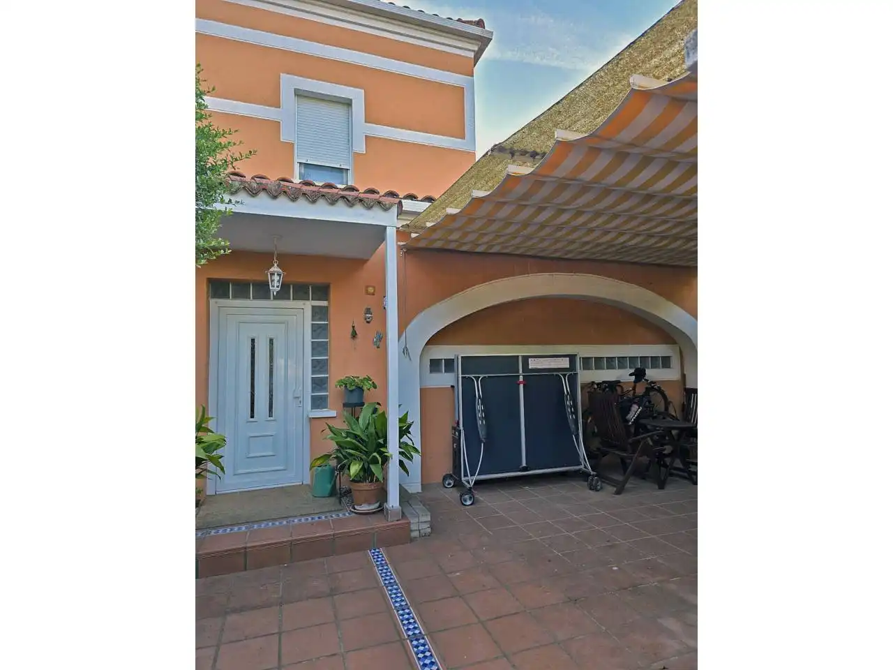 Vista exterior de Casa o chalet en venta en Cabanillas del Campo