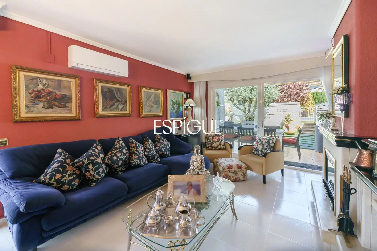 Sala de estar de Casa adosada en venta en Tiana con Aire acondicionado, Calefacción y Jardín privado
