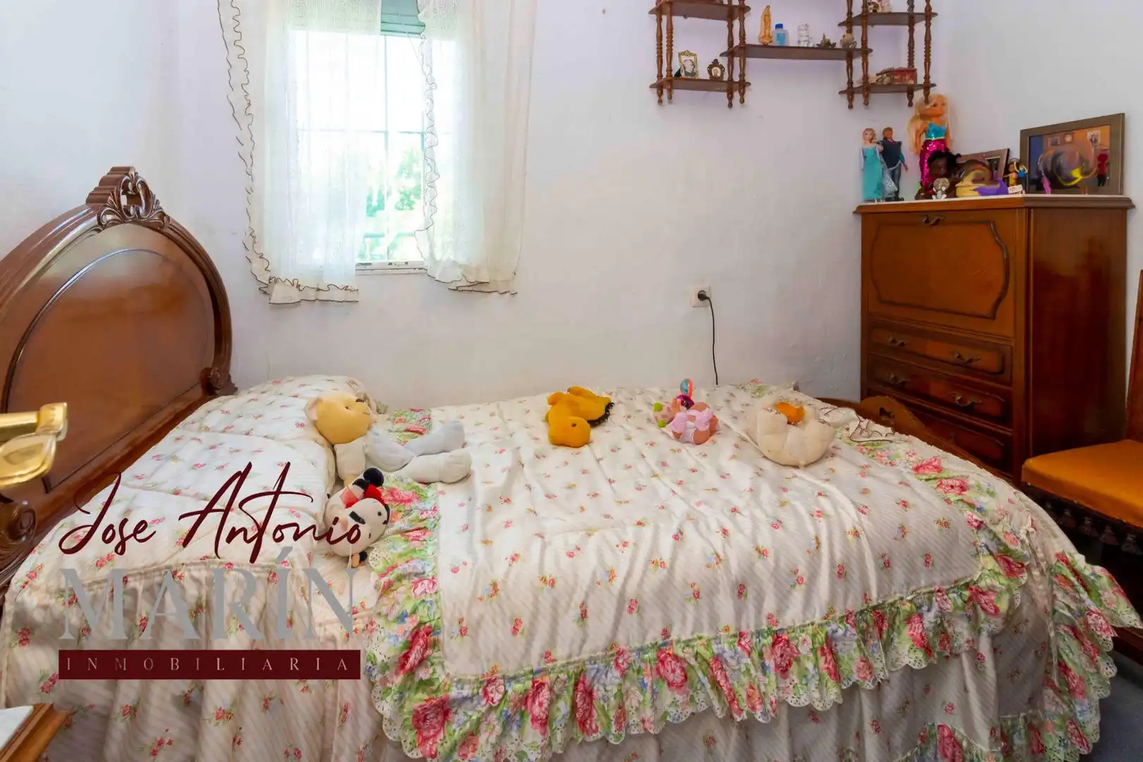 Habitación de Casa o chalet en venta en Badajoz con Aire acondicionado, Jardín privado y Piscina