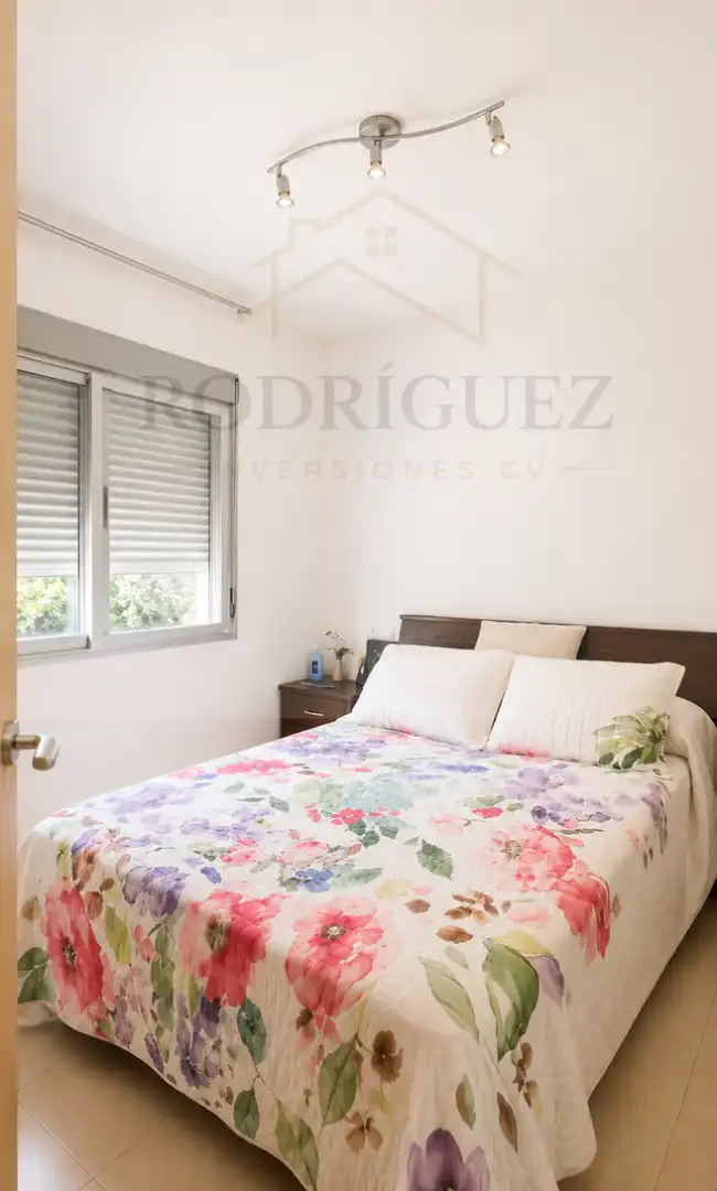 Erdgeschosswohnung mit Pool zum Verkauf in Carrer de República, imagen 12