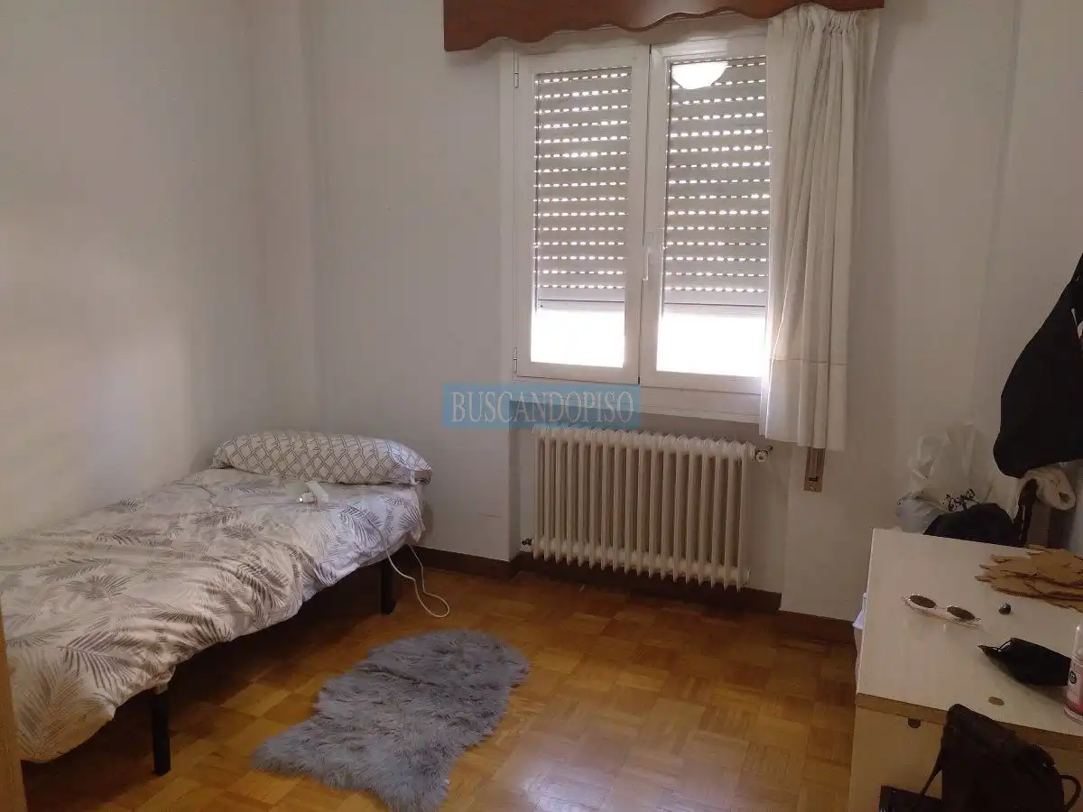 Bedroom of Flat for rent in  Logroño  with Heating, Parquet flooring and Terrace