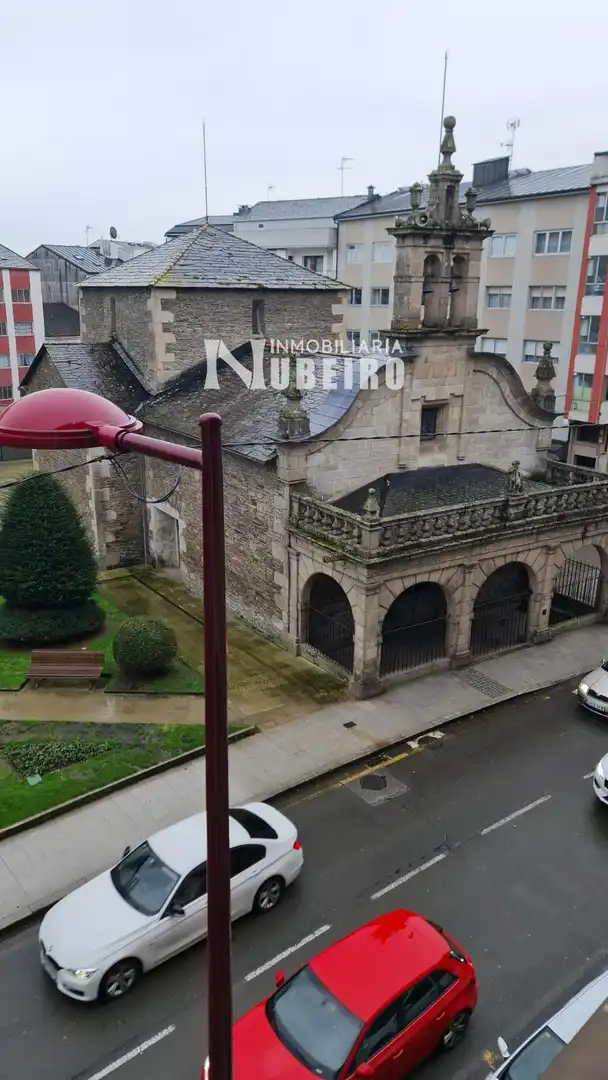 Vista exterior de Pis en venda en Lugo amb Calefacció, Terrassa i Traster