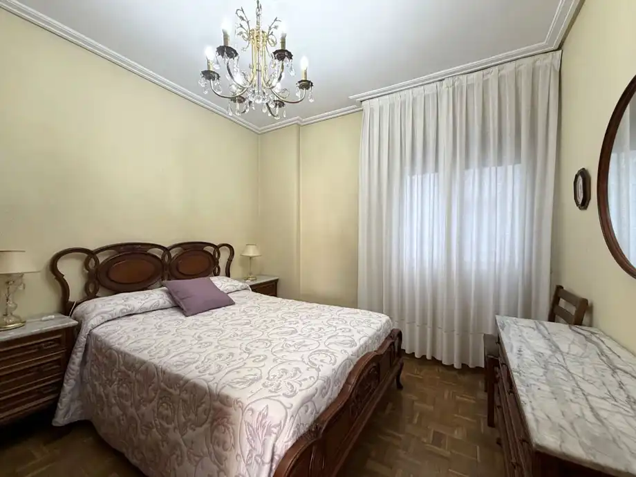 Bedroom of Flat for sale in Zaramaga
