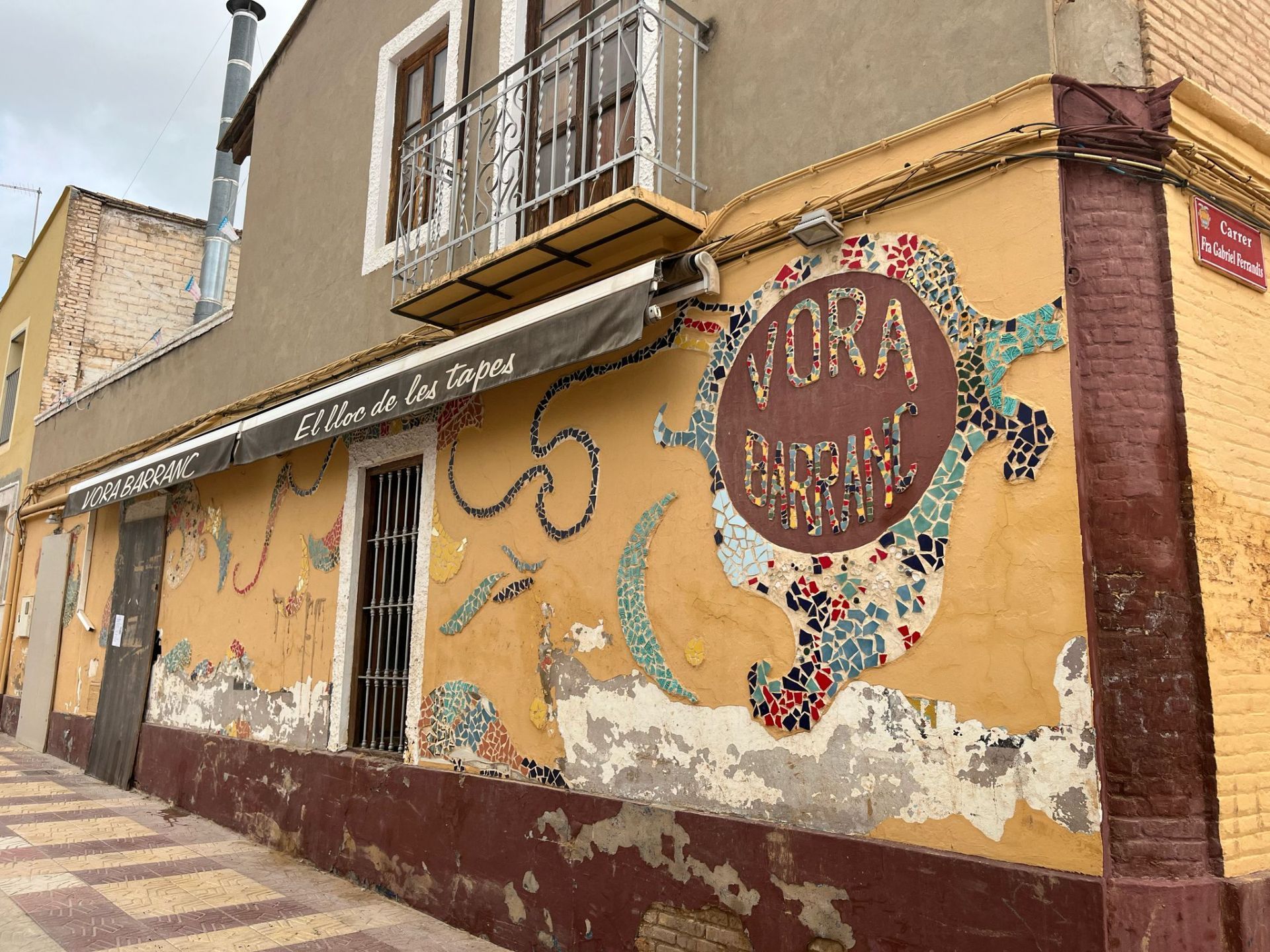 Vista exterior de Local en venta en Paiporta