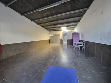 Local comercial de lloguer a Avenida Alemania-Italia