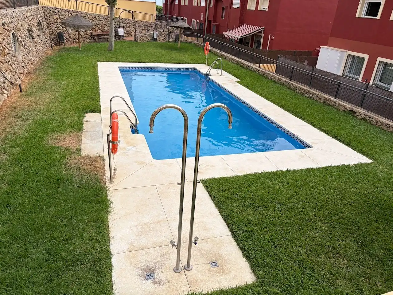 Swimming pool of Flat for rent in Vélez-Málaga  with Community pool