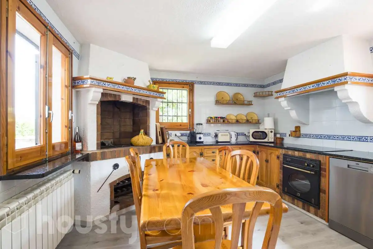 Cuina de Casa o xalet en venda en Mediona amb Aire condicionat, Calefacció i Jardí privat