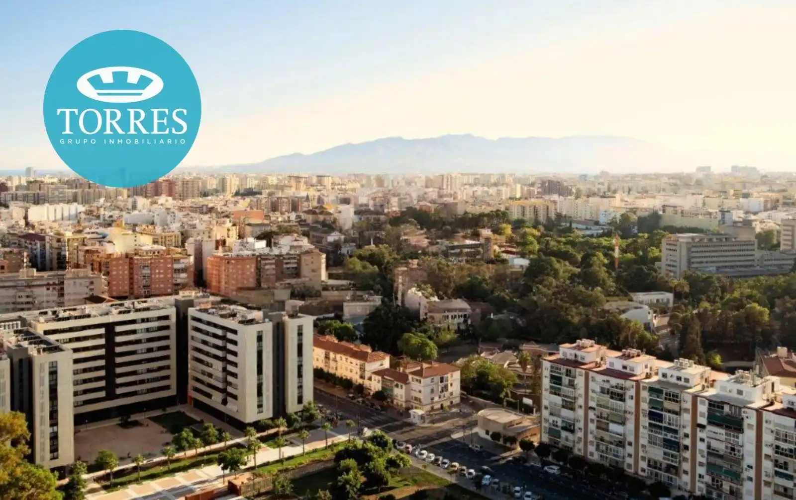 Vista exterior de Piso en venta en Málaga con Aire acondicionado, Amueblado y Piscina comunitaria
