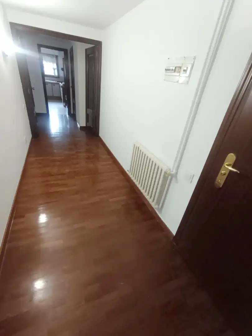 Piso en venta en Lleida con Calefacción, Parquet y Terraza
