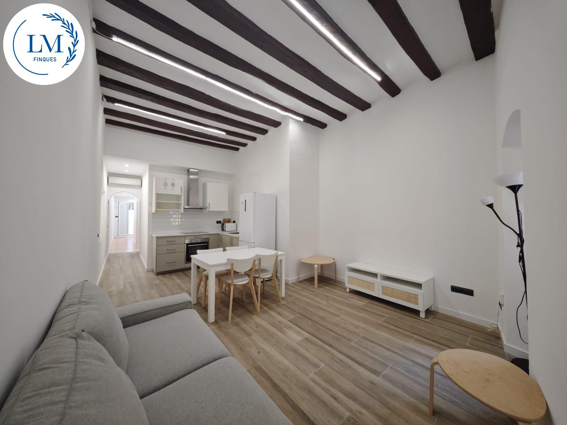 Living room of Flat for sale in Vilanova i la Geltrú  with Air Conditioner, Terrace and Balcony
