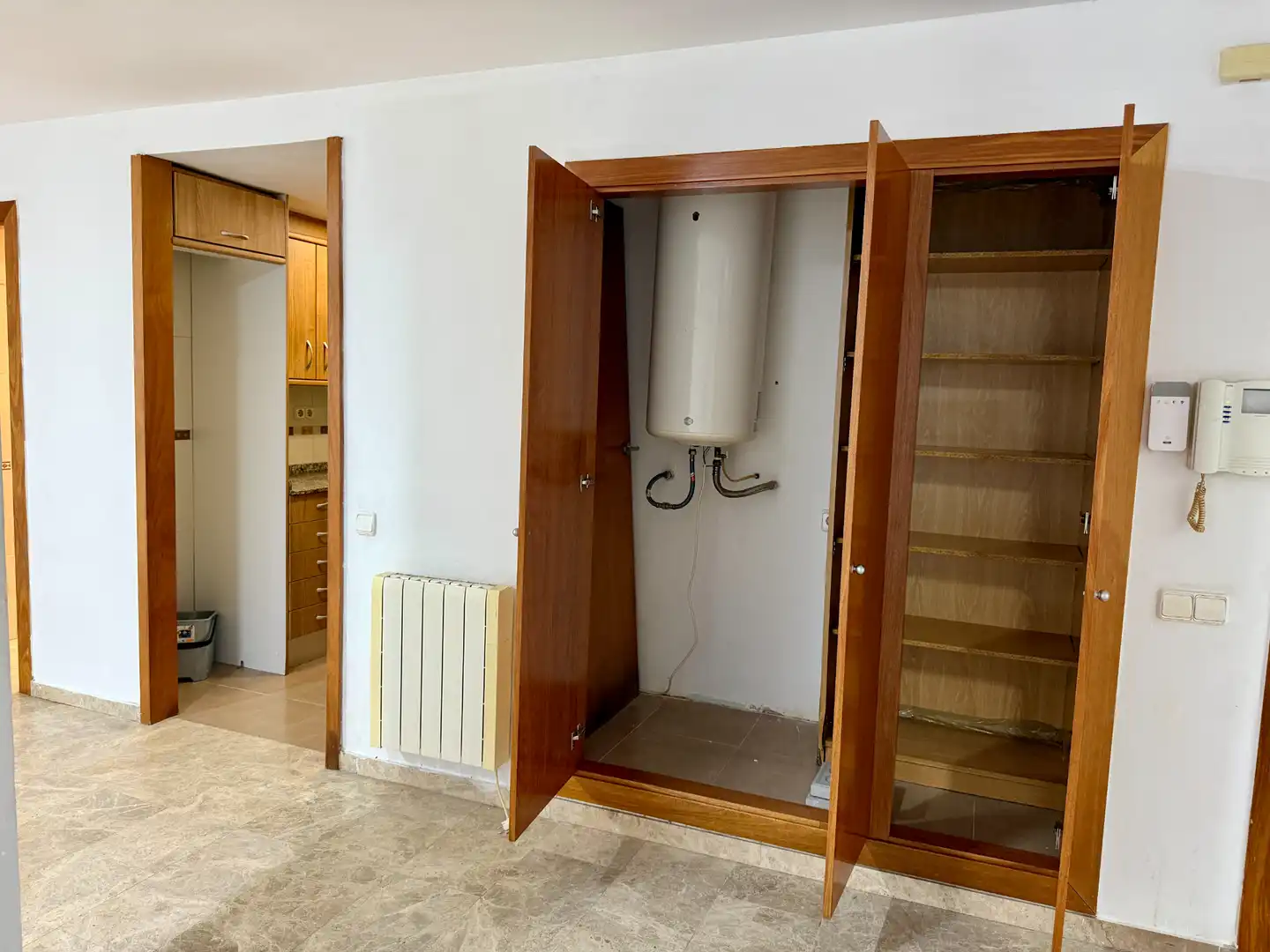 Wohnung zum Verkauf in Barcelona mit Heizung, Terrasse und Alarm