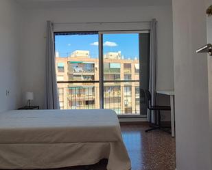 Dormitori de Pis en venda en  Valencia Capital amb Balcó