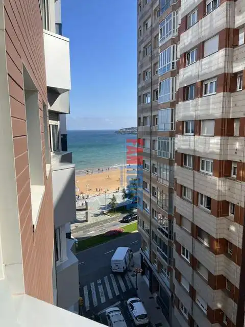 Vista exterior de Pis de lloguer en Gijón  amb Calefacció