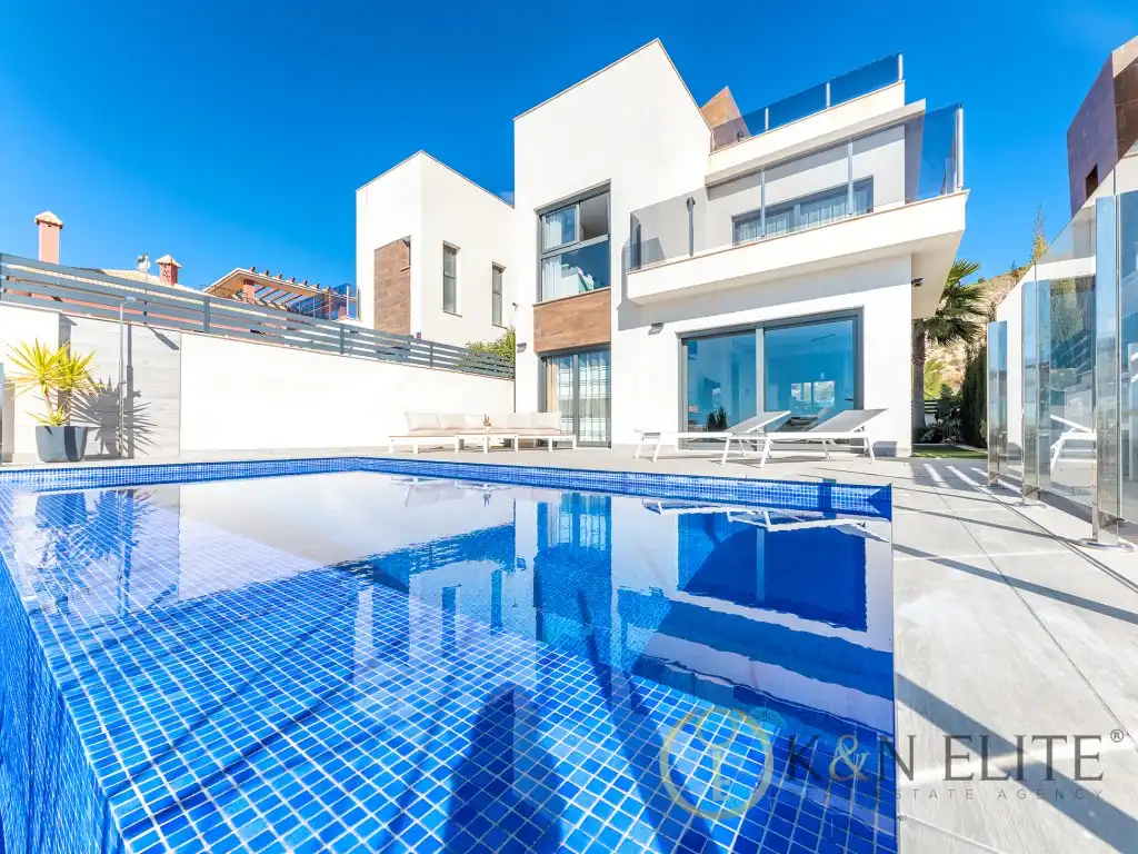 Casa amb piscina en venda a Balcón de Finestrat - Terra Marina, imagen 3