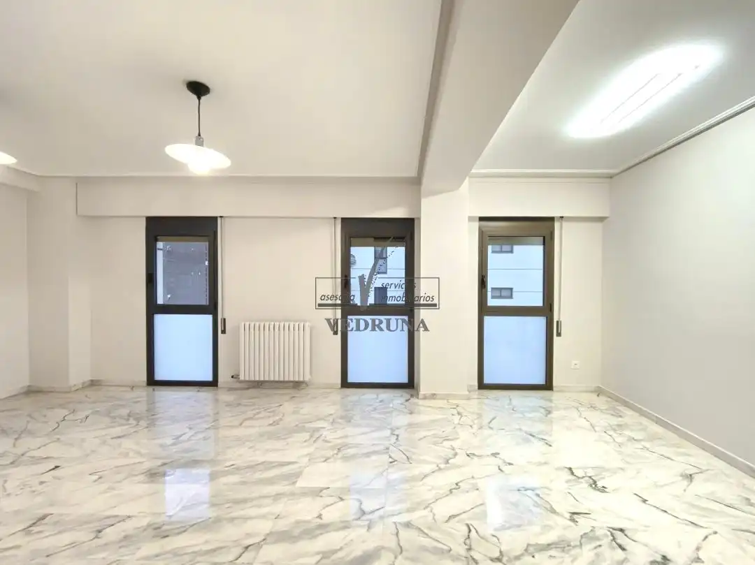 Living room of Flat for rent in Zaragoza  with Air Conditioner, Heating and Terrace