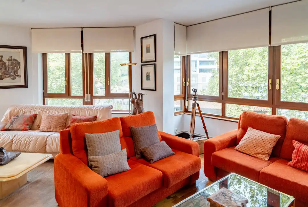 Sala de estar de Piso en venta en Cabezón de la Sal con Calefacción y Balcón