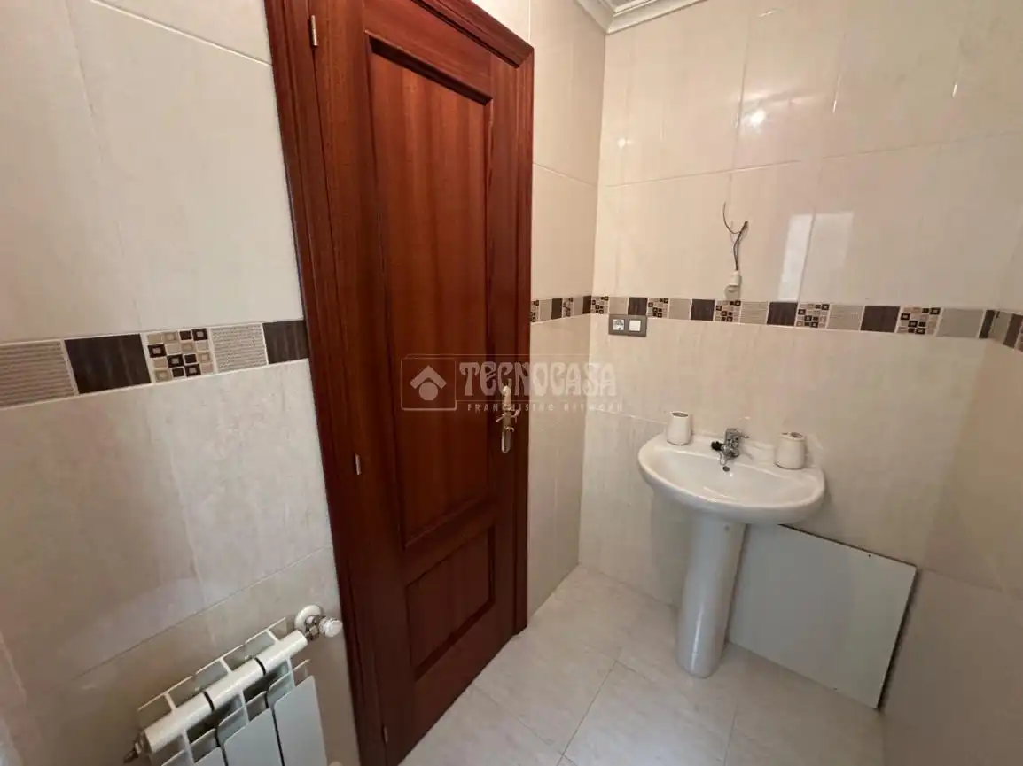 Bathroom of Flat for sale in Santa María de Cayón  with Heating, Parquet flooring and Terrace