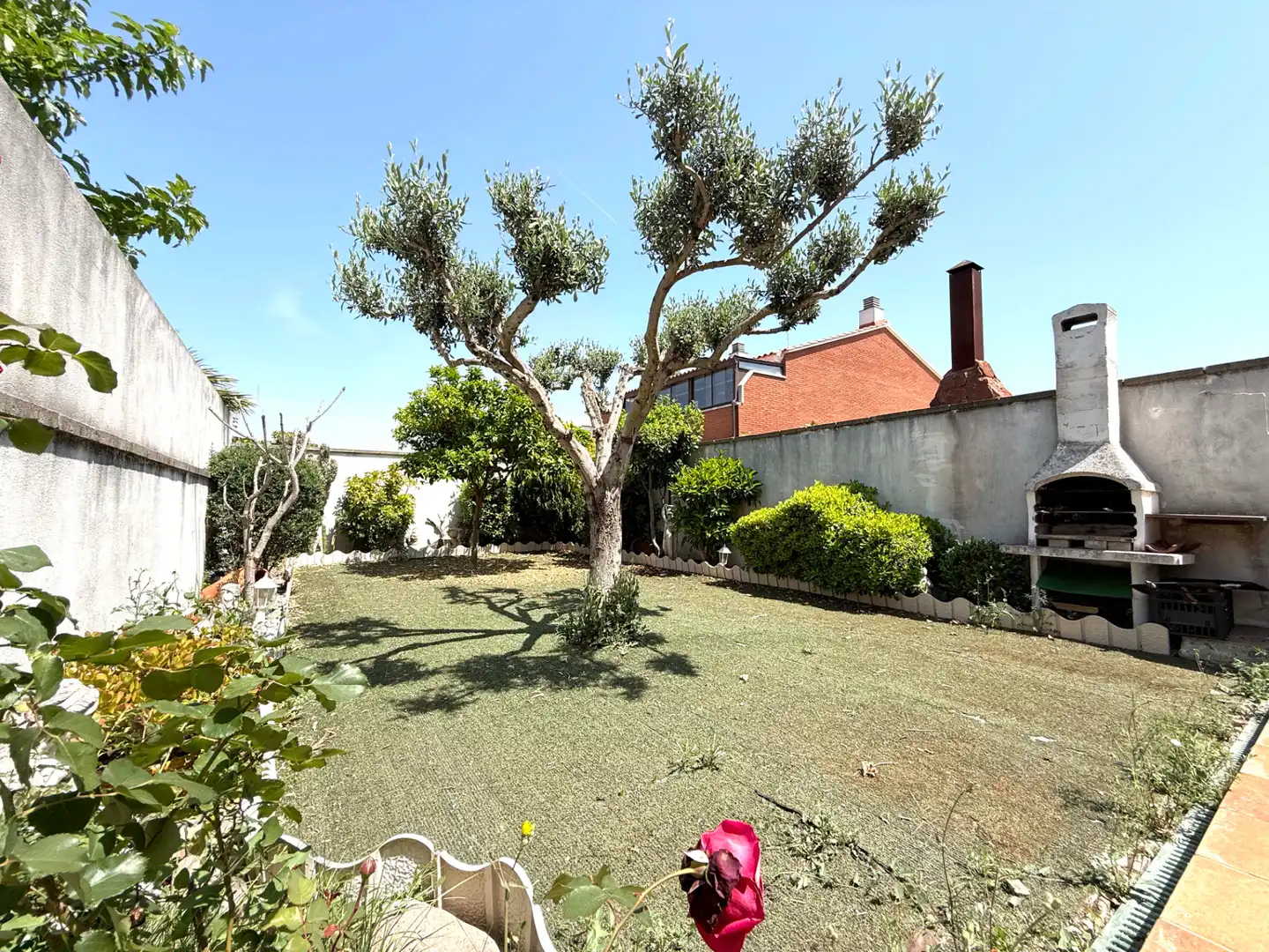 Reihenhaus mit Garten zum Verkauf in Carrer Jacint Verdaguer, imagen 2