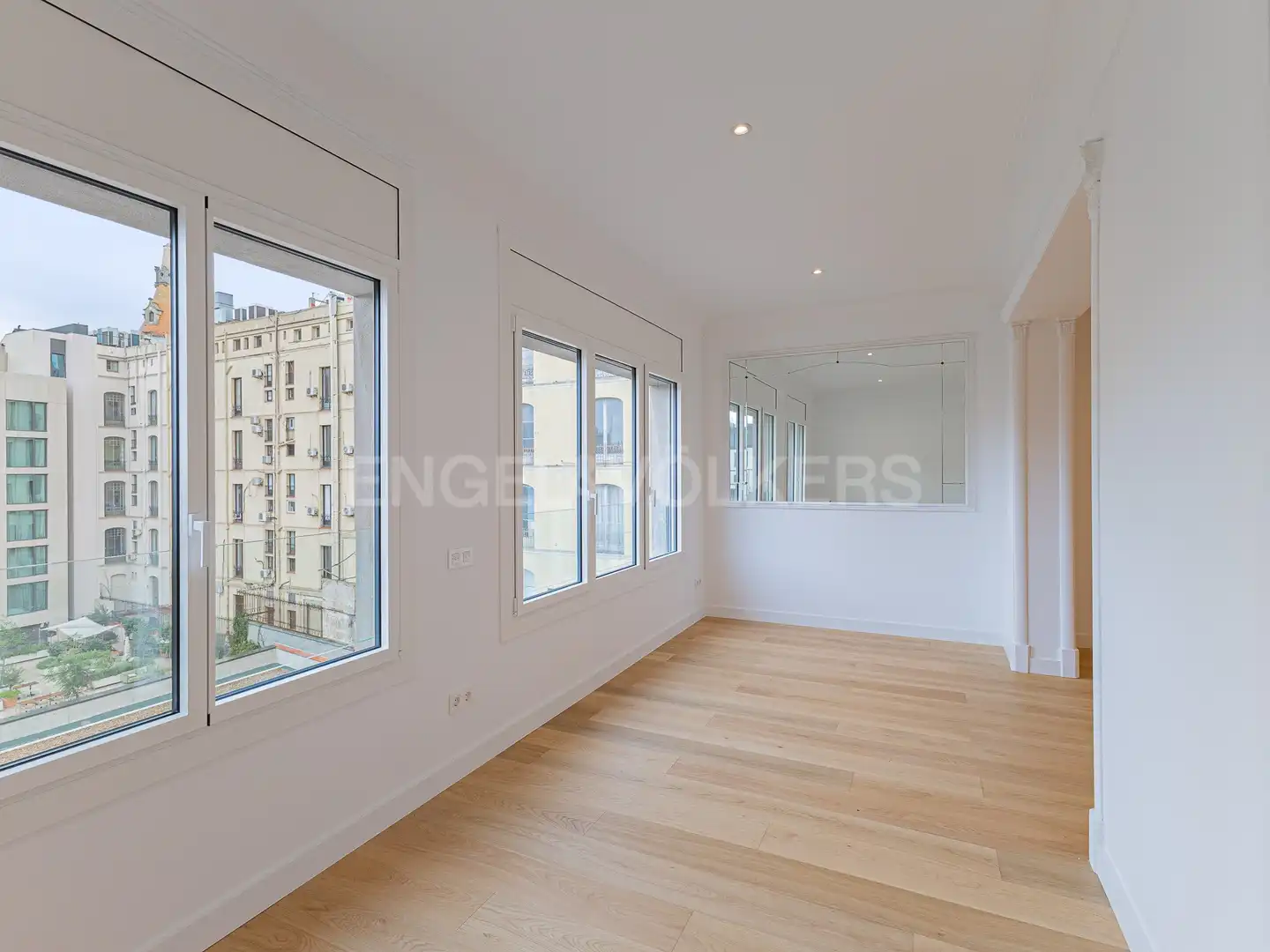 Wohnzimmer von Wohnung zur Miete in Barcelona mit Klimaanlage, Heizung und Parkett