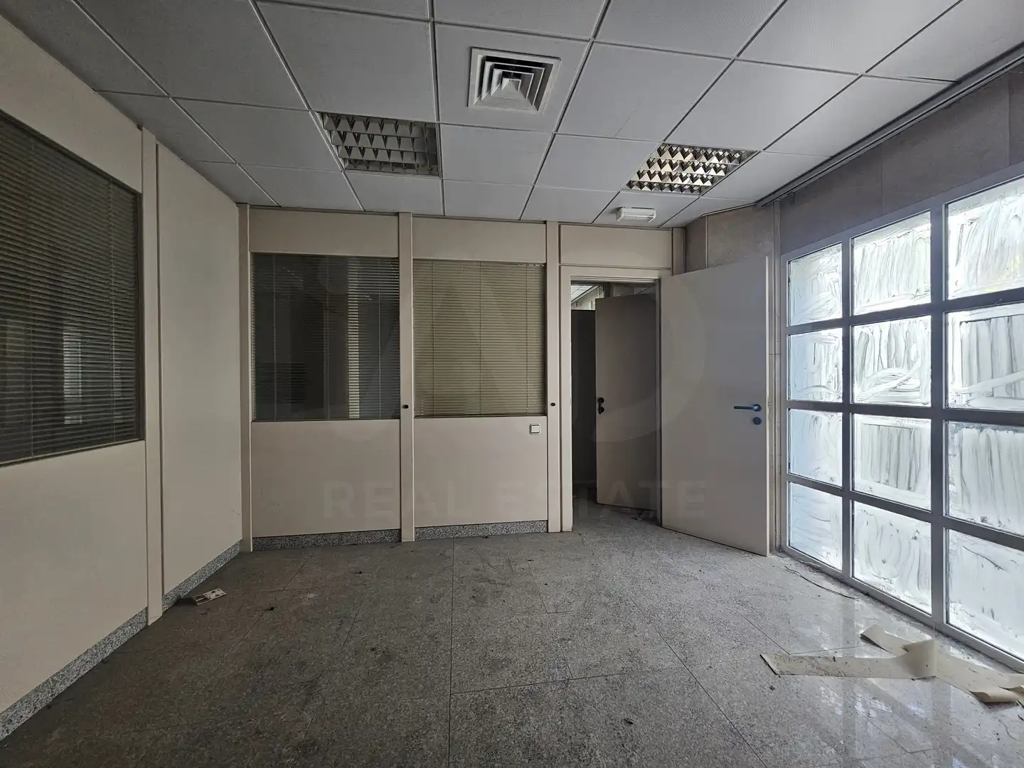 Local comercial en venda a Ayuntamiento, imagen 7