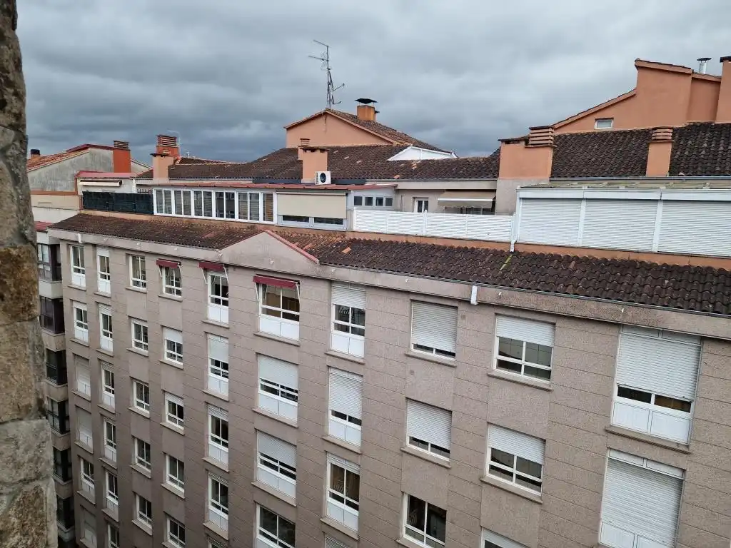 Außenansicht von Wohnung zum Verkauf in Ourense Capital  mit Heizung