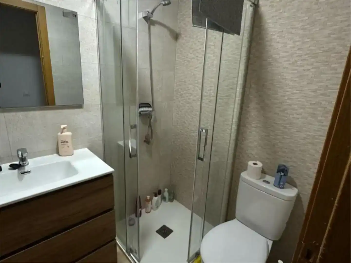 Badezimmer von Wohnung zur Miete in Tarancón mit Möbliert