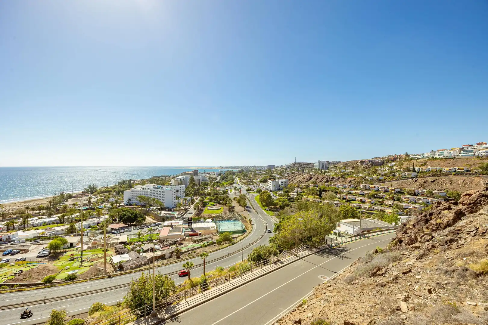Vista exterior de Casa o chalet en venta en San Bartolomé de Tirajana con Aire acondicionado, Jardín privado y Terraza